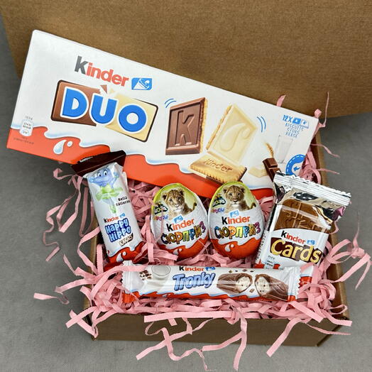 Подарочный набор сладостей Kinder / Сладкий бокс в подарок девушке, подруге, ребенку / конфеты Киндер Сюрприз