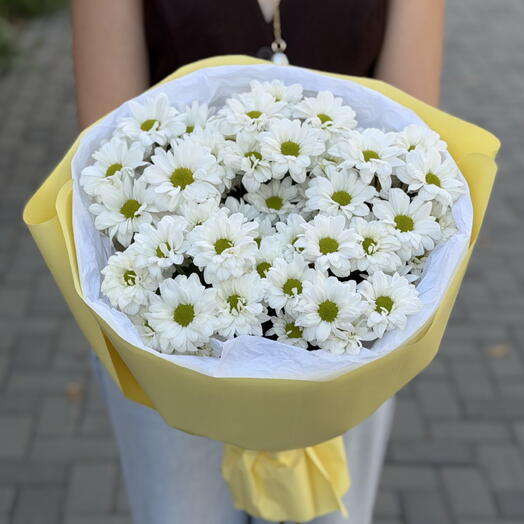 Букет из 5 кустовых ромашковых хризантем
