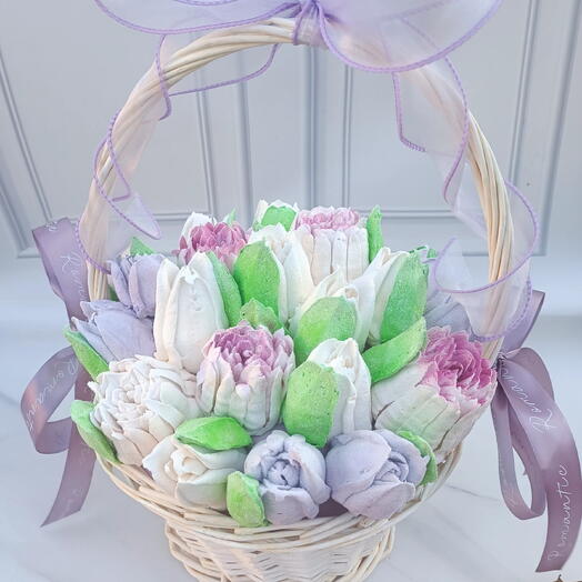 Зефир в корзине из лозы