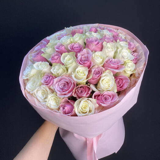 Нежный микс из 51 кенийской розочки