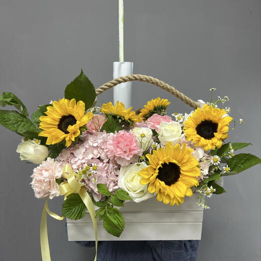 Композиция с Подсолнухом, Розами и Диантусами🌼