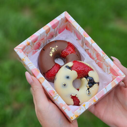 Пончики клубника-голубика-шоколад🍓🫐🍫