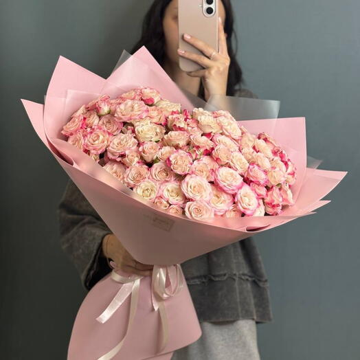 Букет из 21 кустовой розы 🌸
