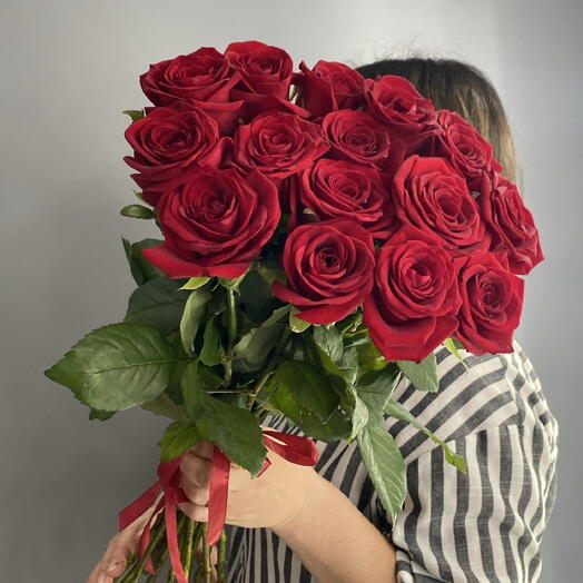Монобукет с бордовой розой Ред Наоми ♥️♥️♥️ 15 шт