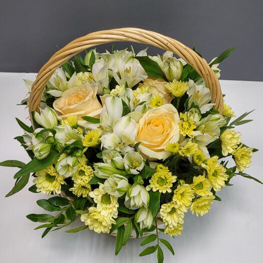 Корзина с цветами 54
