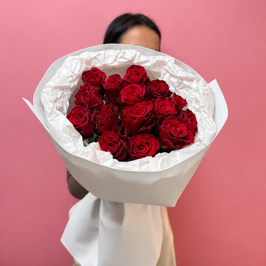 15 красных роз Эквадор 🌹