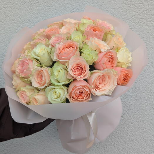 Нежный монобукет из 33 голландских невысоких роз 💘
