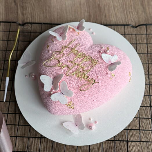 Муссовый торт-сердце большой «happy birthday» для девушки, жены, мамы, бабушки, сестры, дочери, подруги с бабочками