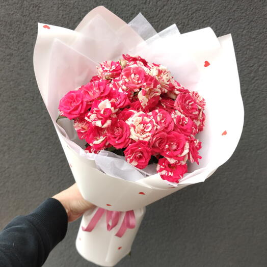Букет из кустовой розы 💝