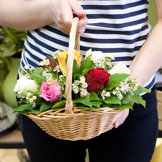 A basket of roses "Moments of joy"