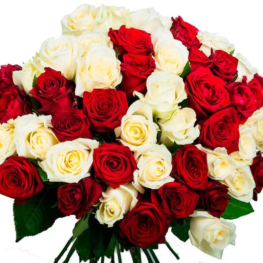 Bouquet of 51 red and white roses