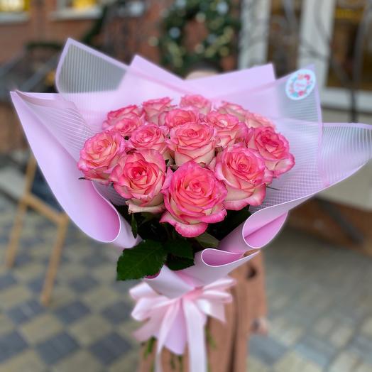 Cute and delicate bouquet of roses