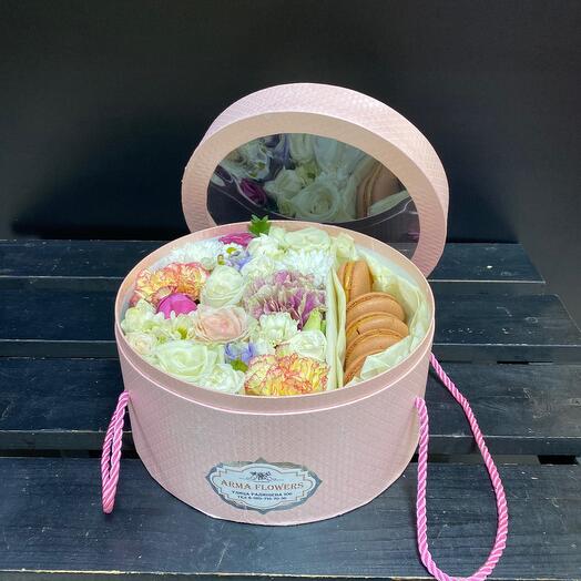 Цветы разные в коробке🌷🌷🌷