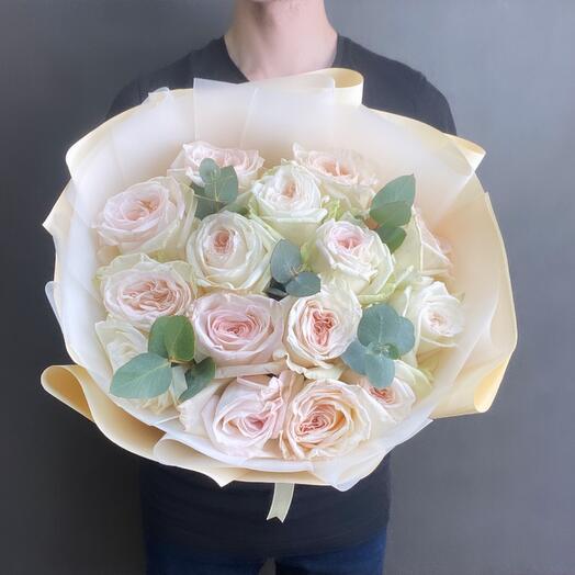 15 rosas de peonía wait Ohara con eucalipto