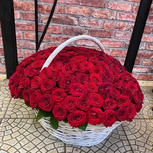 Basket with roses red Naomi 151 pcs