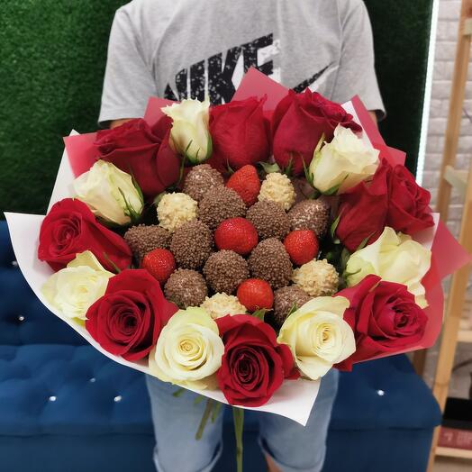 Клубника в шоколаде + розы "Улыбка фортуны" 🌹🍓