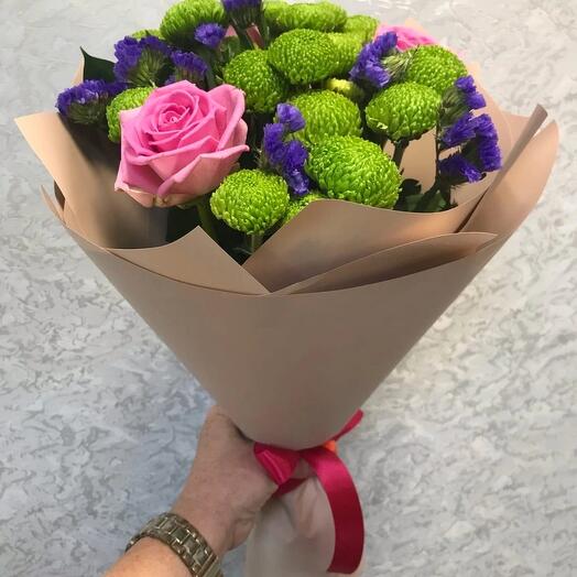 Букет-презент с розовыми розами