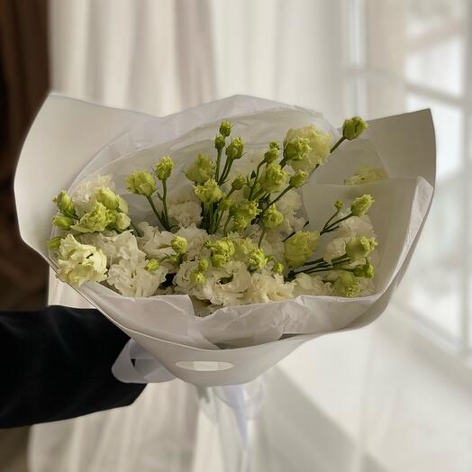 Букет белый лизиантус