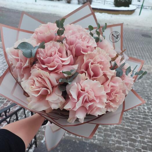 Bouquet of French roses with eucalyptus
