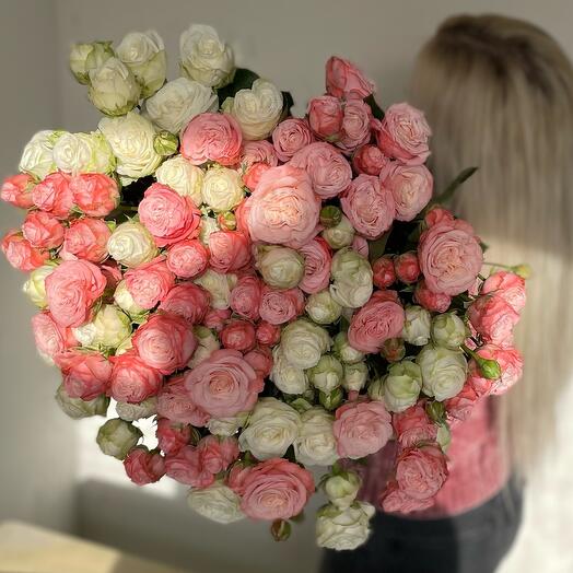 35 Кустовых роз