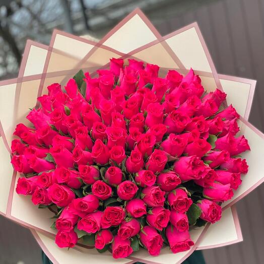 101 crimson roses