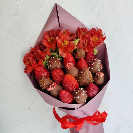 Ramo de fresas y alstroemeria