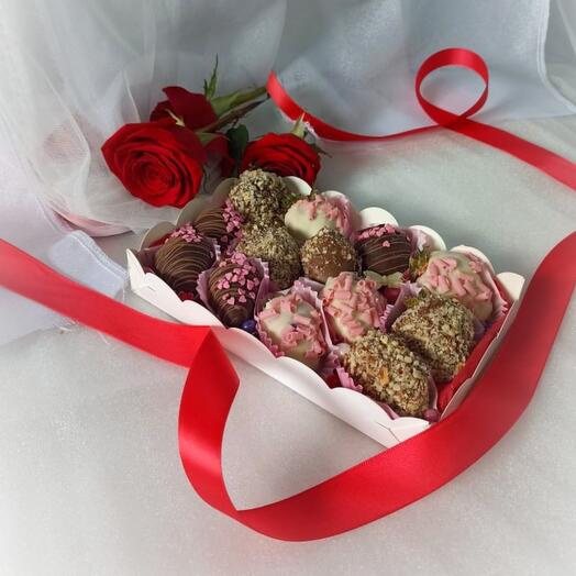 Combo número 1-tres rosas red Naomi+ juego de fresas cubiertas de chocolate 12 piezas