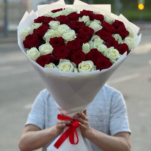 Букет из 51 микс-розы