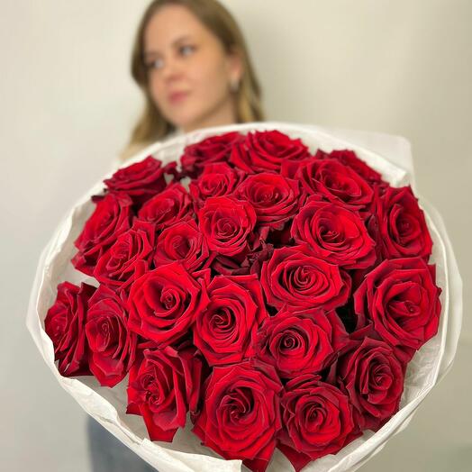 Bouquet of 25 red roses Explorer