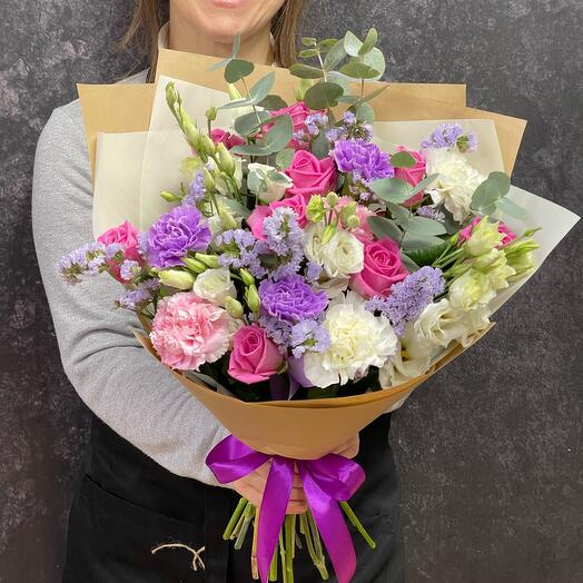 Original bouquet with roses and dianthus