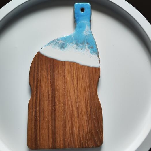 Сервировочная доска из эпоксидной смолы