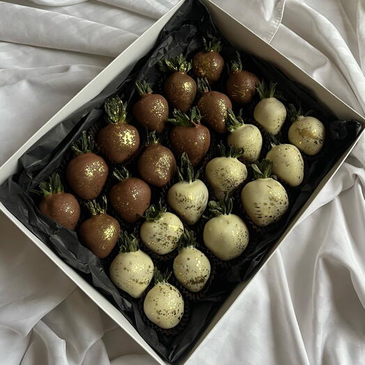 PREMIUM GOLD BOX | cioccolato bianco al latte | fragole fresche