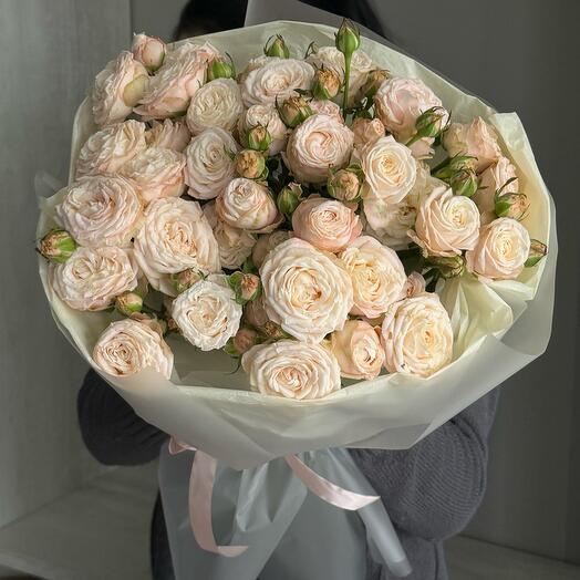 9 branches of a bush rose in the design