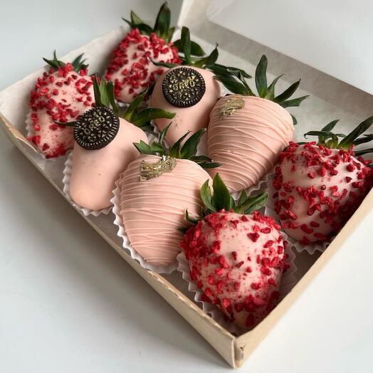 Fraises au chocolat box/ strawberry covered chocolate