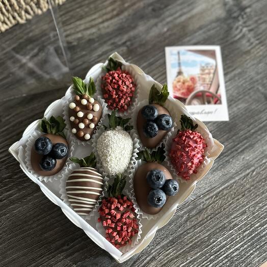 Клубника в шоколаде набор 9 шт