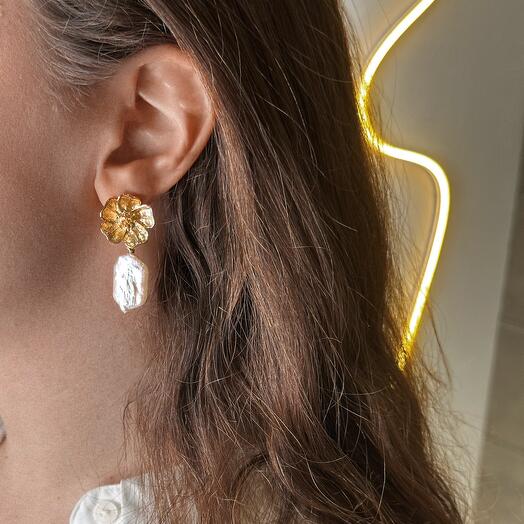 Серьги Golden flower позолоченые с барочным жемчугом