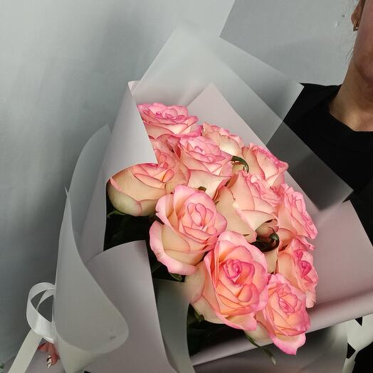 «ДЛЯ НЕЕ» Букет из 11 роз ДЖУМИЛИЯ (40)