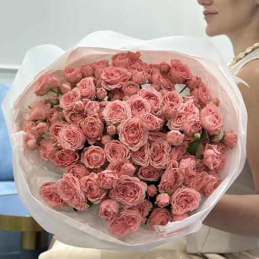 Букет из 15 кустовых пионовидныз роз