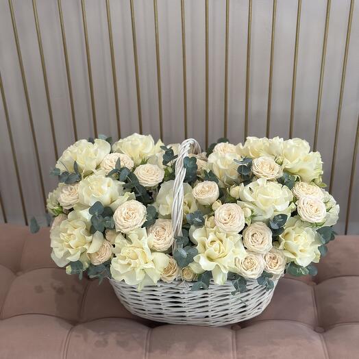 Корзина с цветами