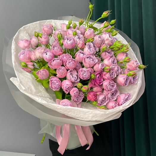Букет из кустовых пионовидных роз💜