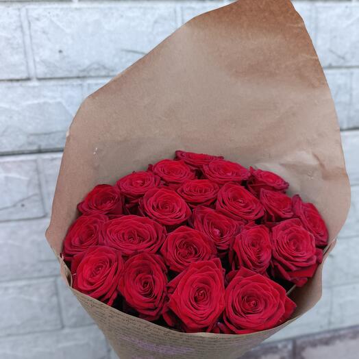 Букет из 21 красной розы