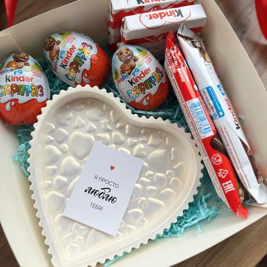 Подарочный набор киндер на 8 марта