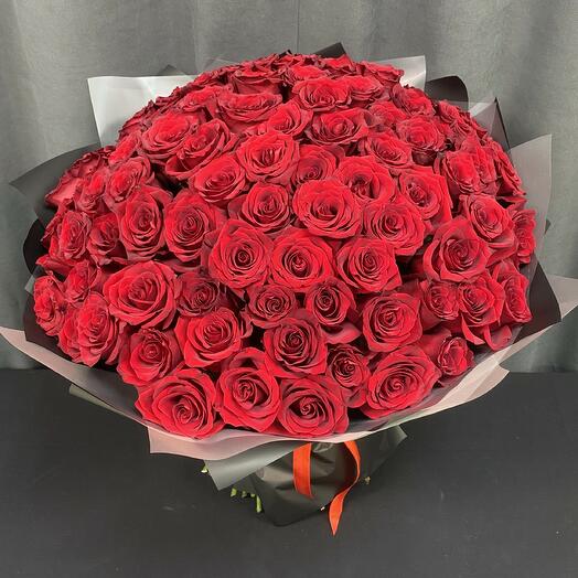 Bouquet of 101 red roses, 60 cm, Ecuador