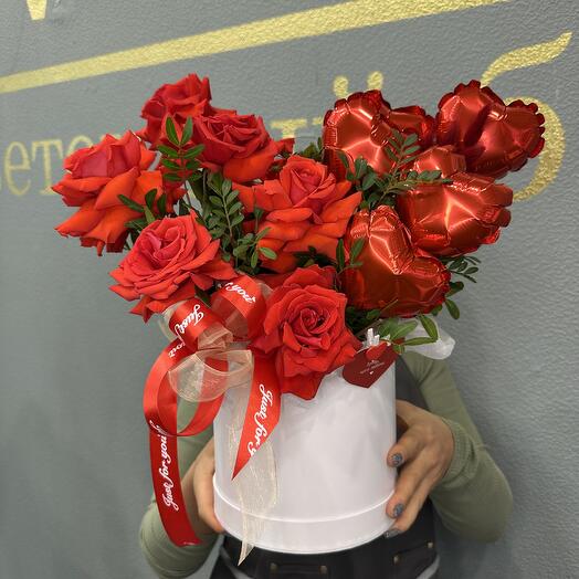 Авторская оригинальная коробка с французской розой и шарами