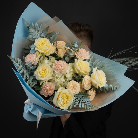 Авторский букет "Sofi rose 🌷" с пионовидными розами