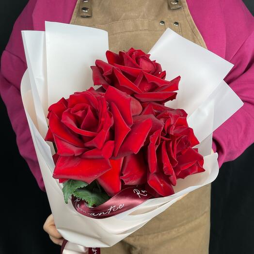 Ramo de rosas Francesas (rosas rojas 3 piezas)