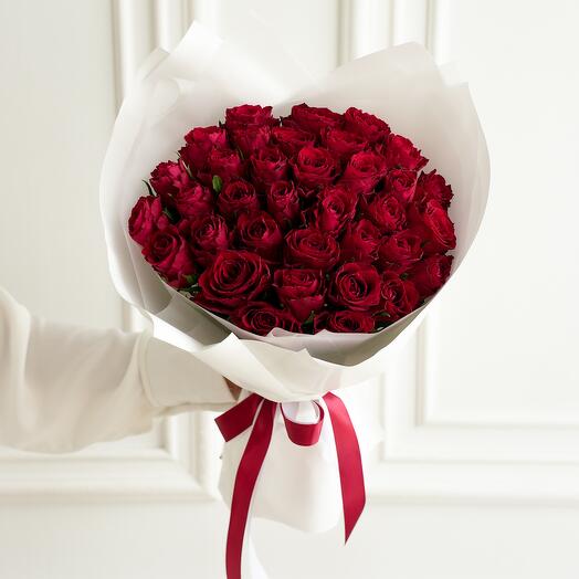 Bouquet of 35 red Kenyan roses in designer packaging