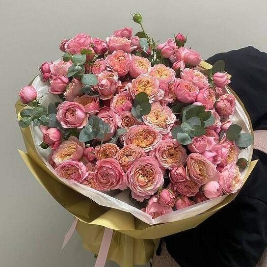 25 кустовых пионовидных роз "Джульетта"