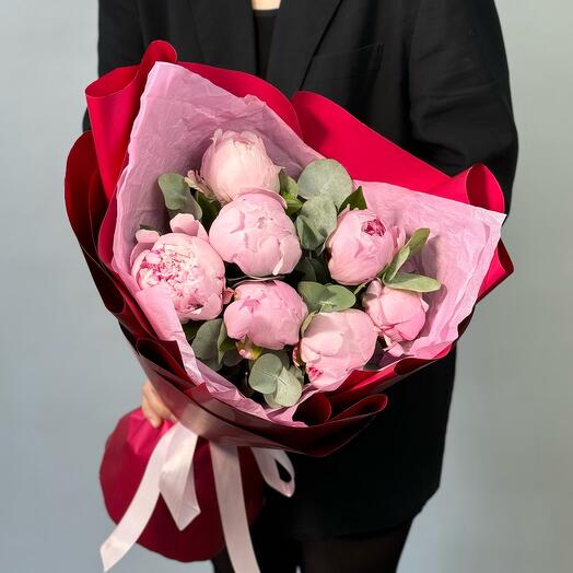 St bouquet 11 из 7 пионов Sara Bernard+ эвкалипт