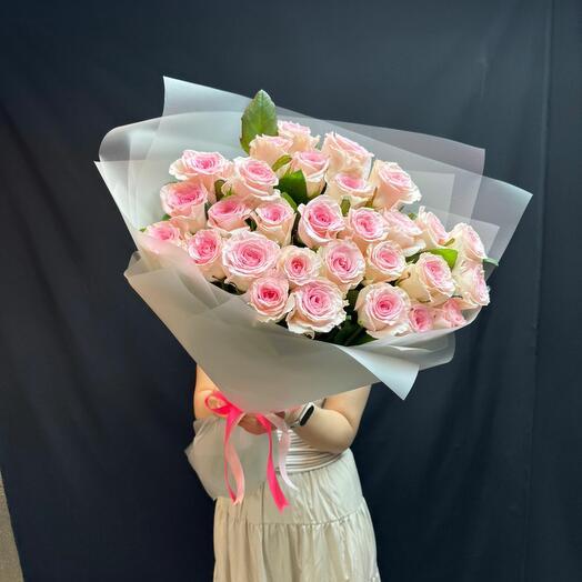 Розы розовые 29 шт